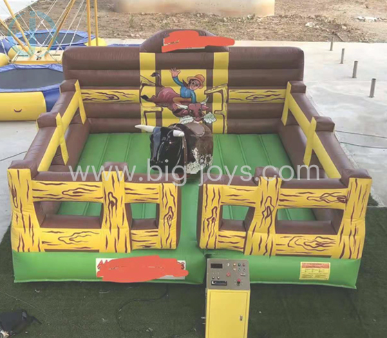 Amusement mechanical bull